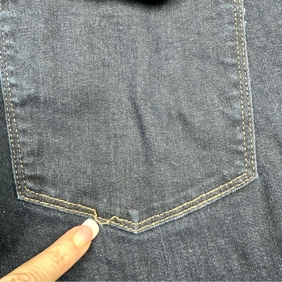 J. Crew - 10" High Rise - Skinny Jean - Size 32 - Picture 4 of 6